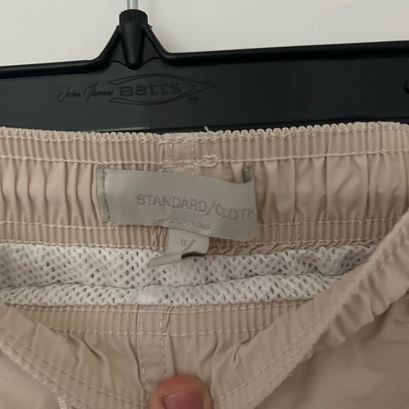 Tan Urban outfitters shorts - Picture 3 of 3